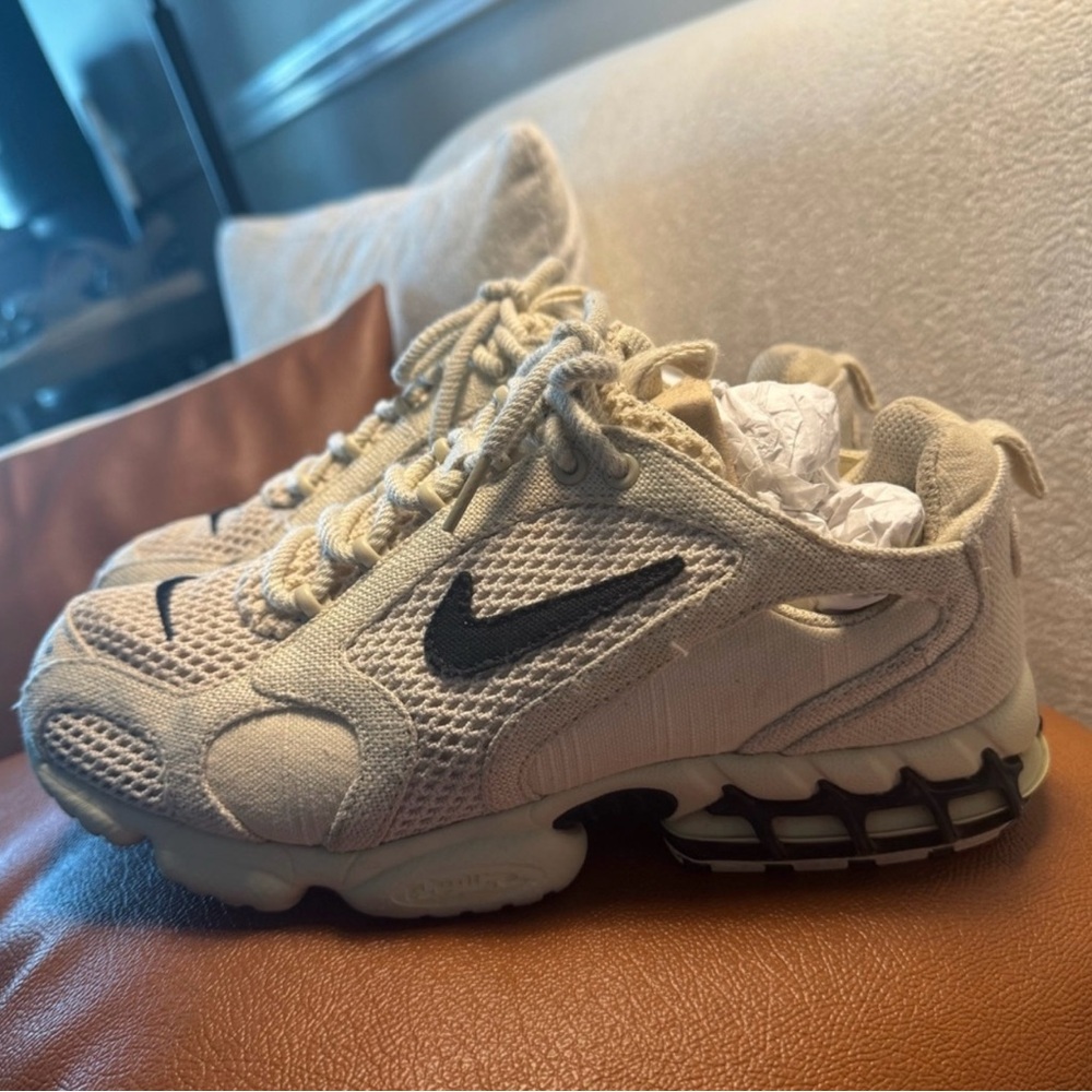 Nike Stussy spiridon fossil sneakers size